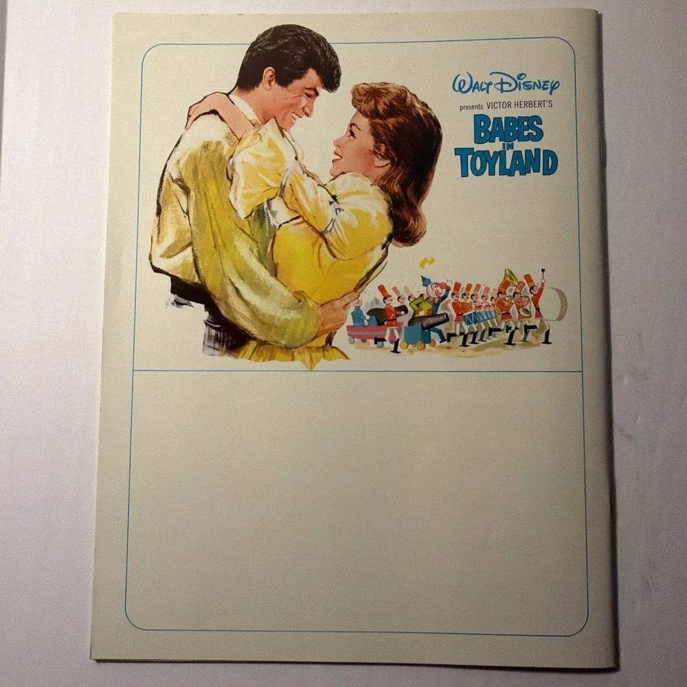 Walt Disney 1971-1972 Original Catalog 16mm Films For Rental Movie Magazine